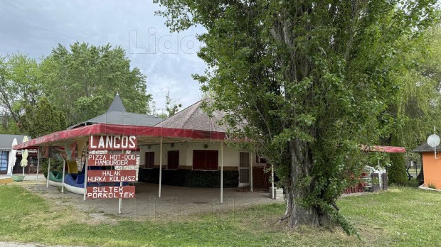 Eladó VENDÉGLÁTÓIPARI EGYSÉG a Balatonedericsi Strandon.
