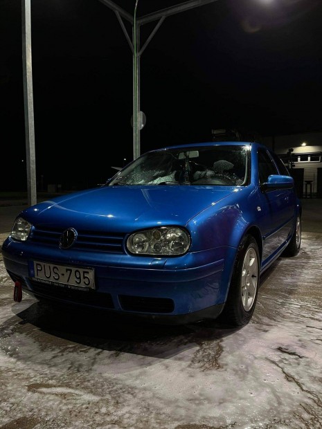 Elad VW Golf IV