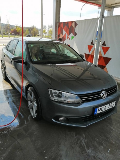 Elad VW Jetta 2012 es 1.2tsi