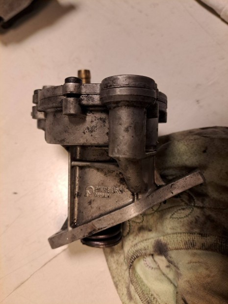 Elad� VW LT gy�ri v�kuumpumpa A 037337 v�kumpumpa