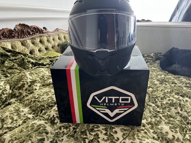 Eladó Vadonatúj Vito Helmets motoros bukósisak