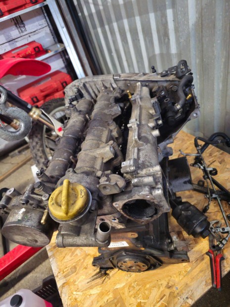 Elad� Vectra hengerfej/szelept�mb