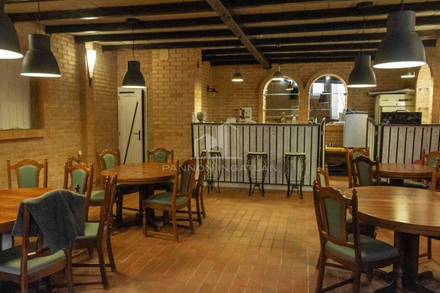 Elad� Vend�gl�t�s, Balatonf�red 500.000.000 Ft