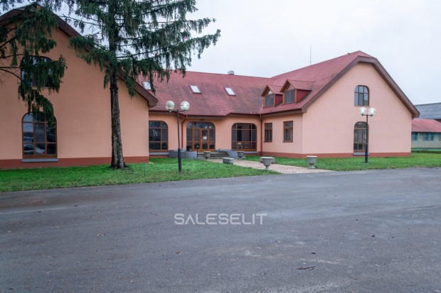 Elad� Vend�gl�t�s, Hajd�b�sz�rm�ny 1.950.000 Ft