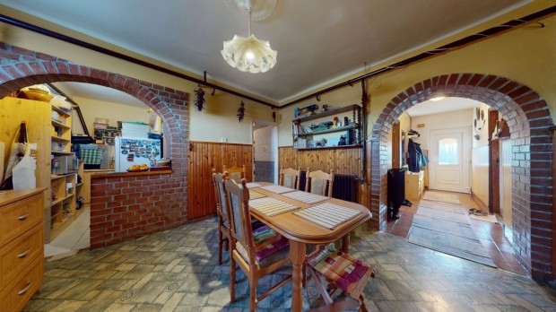 Elad� Vend�gl�t�s, T�llya 159.900.000 Ft