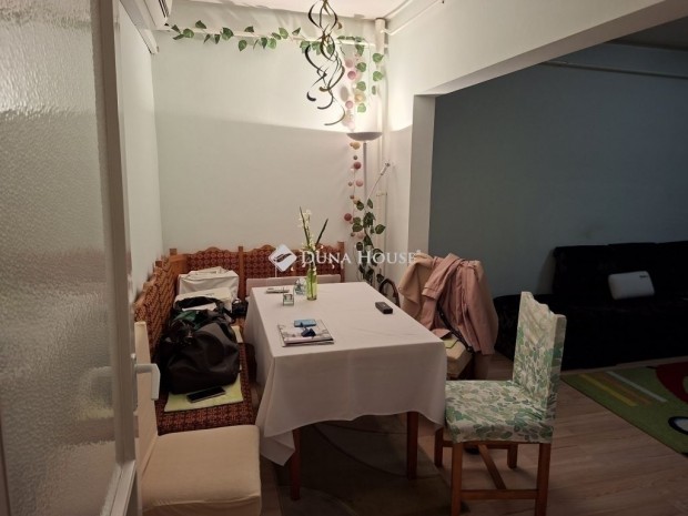 Elad� V�rt�ra n�z� 2 szob�s panelprogramon �tesett lak�s!