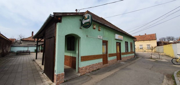 Elad� Veszpr�m Megye Devecser Vend�gl�t� Egys�g �zlet, Bolt