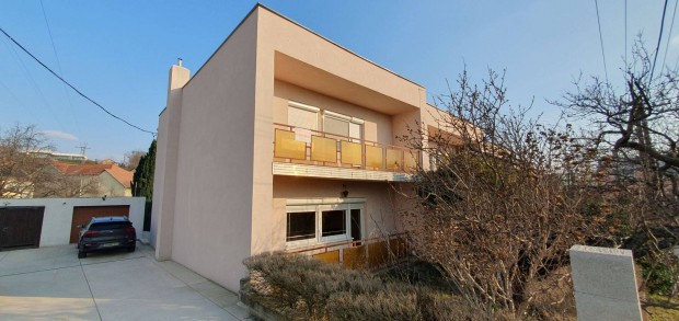 Elad� Veszpr�m V�rmegye Ajka Sorh�zi Lak�s