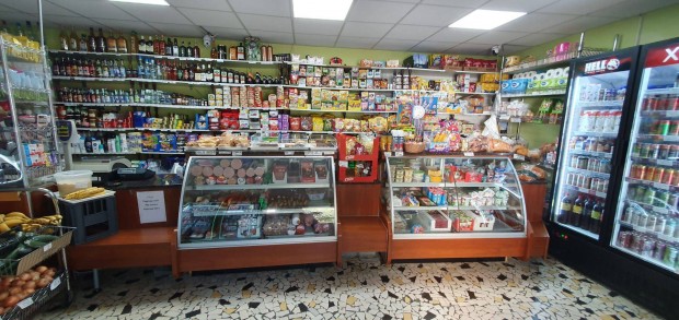 Elad� Veszpr�m V�rmegye Ajka �zlet Bolt