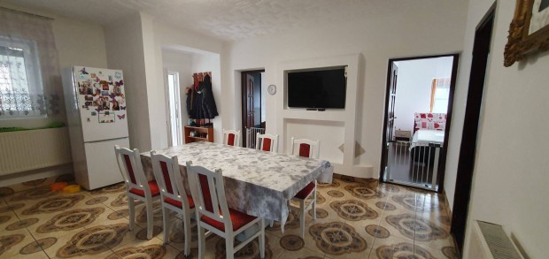 Elad� Veszpr�m V�rmegye Devecser H�z