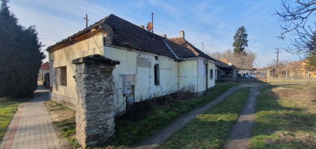 Elad� Veszpr�m V�rmegye Nemeshany H�z