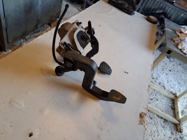 Elad� Volkswagen LT ped�lsor f�k �s kuplung ped�l �s konzoluk