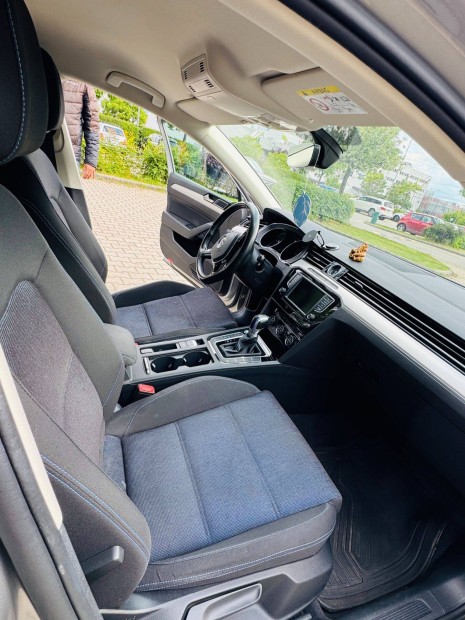 Eladó Volkswagen Passat GTE Plug-in Hybrid, téli-nyári gumiszettel
