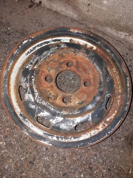 Eladó Volkswagen bogár felni 3db