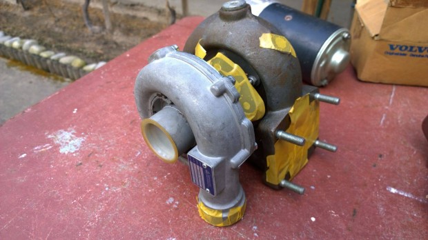 Elad� Volvo Penta AQD-40 A 6 hengeres motorhoz val� �j alkatr�szek