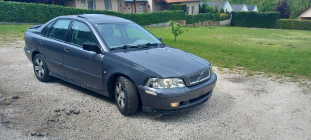 Eladó Volvo V40 bontásából megmaradt alkatrészek