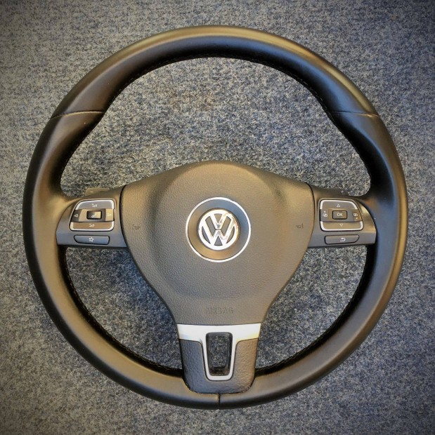 Eladó Vw Volkswagen MK6-os F1 DSG-s hibátlan bőr kormány 2009-14-ig
