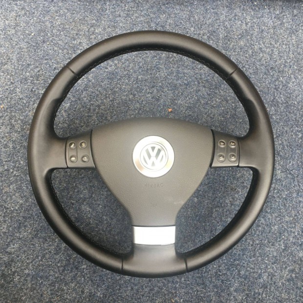Eladó Vw Volkswagen Mk5-ös, multigombos hibátlan bőr kormány. 32000ft