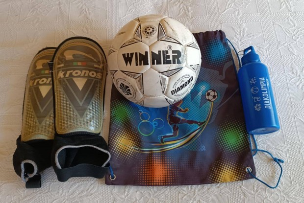Eladó Winner Eredeti Bőr Futball-Labda & Kiegészítők Garnitúra / Szett