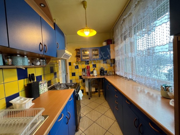 Elad� XIX, ker�let Kos�rfon� utc�ban 60m2-es, panel lak�s