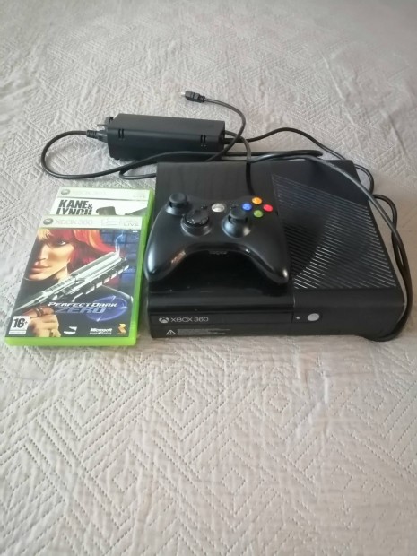 Elad Xbox 360 E 500 GB. 