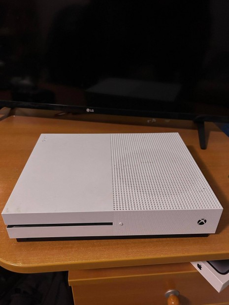 Elad Xbox One S 1TB