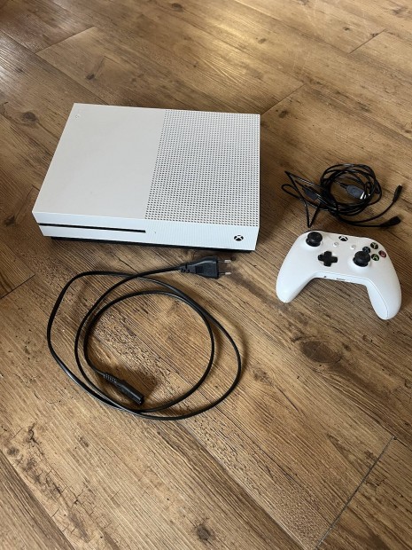 Elad Xbox One S