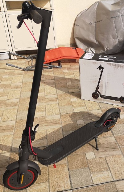 Eladó Xiaomi MI Pro 2 elektromos roller
