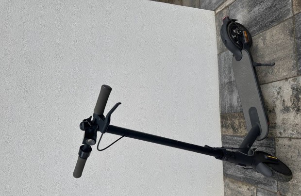 Elad� Xiaomi Mi Electric Scooter Essential