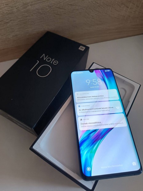 Elad Xiaomi Mi Note 10 128GB 6GB RAM okostelefon hibtlan llapotban