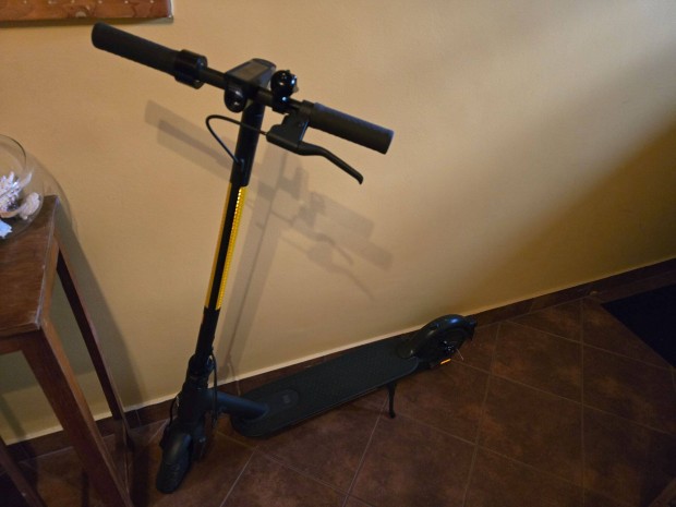 Eladó Xiaomi Mi Pro2 elektromos roller
