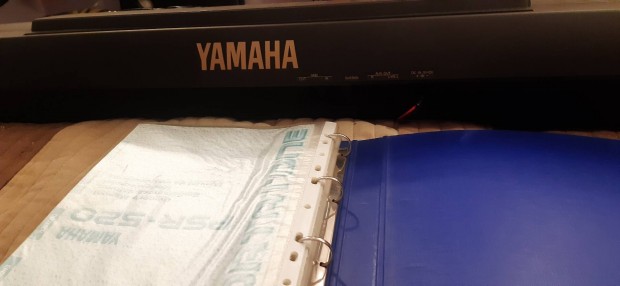 Eladó Yamaha Psr-520 szintetizátor