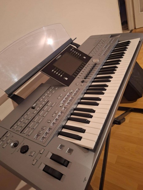 Elad Yamaha Tyros 5