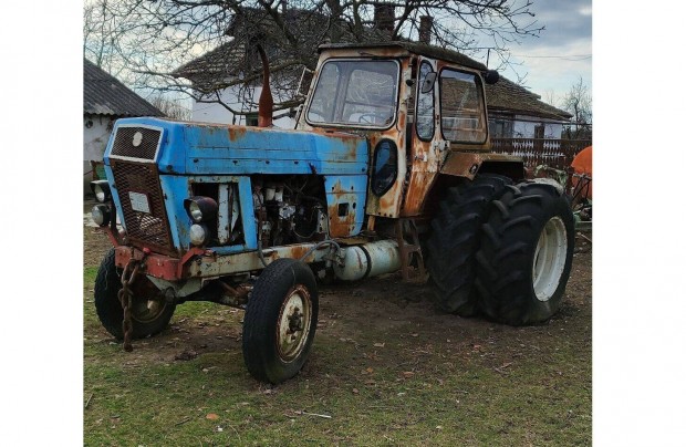 Elad ZT300 traktor