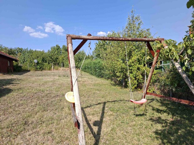 Elad� Z�rtkert V�rpalot�n!