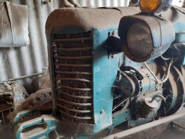 Eladó Zetor k25 traktor