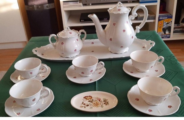 Eladó Zsolnay porcelán készlet