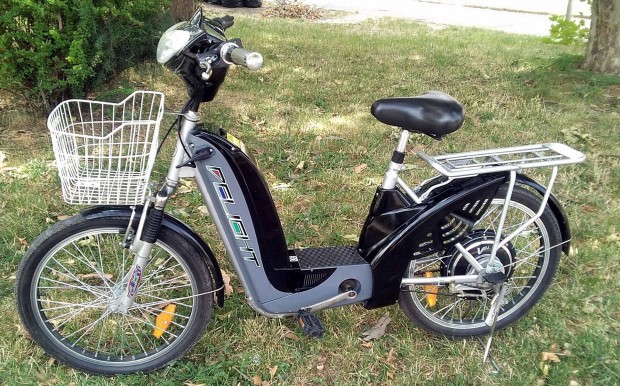Elad, 22" elektromos kerkpr j ltium akumltoral