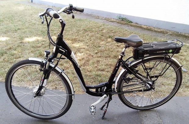 Eladó. 28"Hercules elektromos kerékpár meg kímélt állapotban