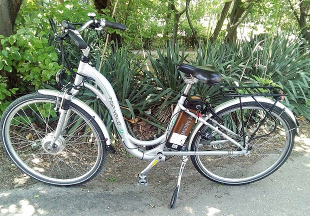 Eladó, 28" elektromos kerékpár féléves akkuval, töltővel, kulcsaival!