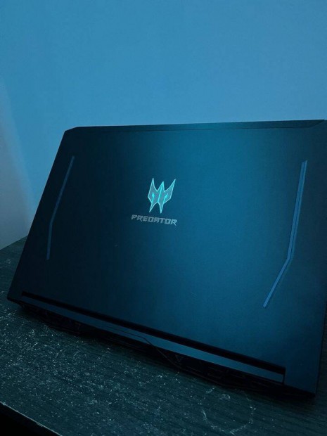 Elad! Acer Predator Helios 300