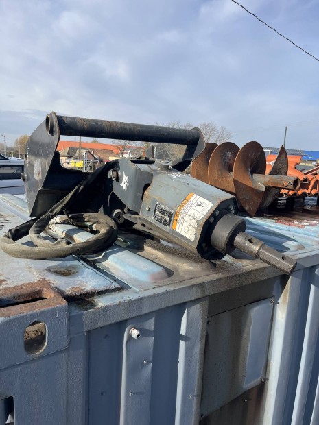 Elad ,Bobcat Manitou JCB hidraulikus gdrfr