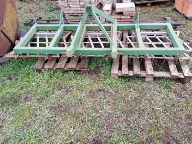 Elad�  Borona r�gt�r�vel vagy cser�lhet� 