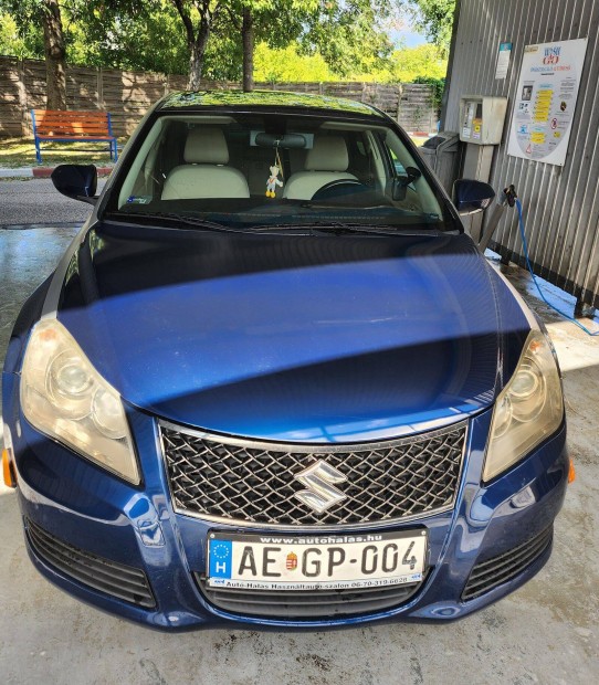 Eladó! Egyedi, Suzuki Kizashi 2,4 4WD CVT