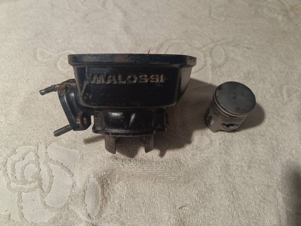 Elad�! Eredeti j� �llapot� 50-es Malossi henger �s dugaty�