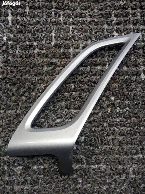 Elad! Ford focus MK3 kzps szellz jobb keret