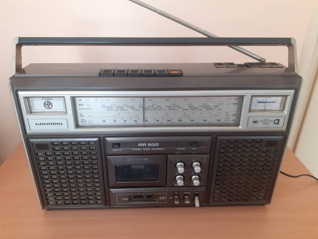 Elad! Grundig RR 800 tip.radismagn.