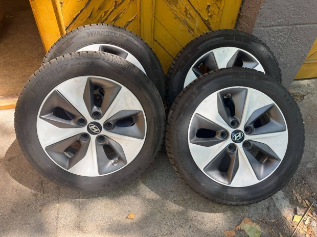 Elado! Gyri Hyundai Ioniq 28KW Style Alufelni garnitura 205/55 r16 Uj