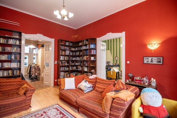 Elad�! IX. ker�let Corvin Pl�za k�zel�ben | 130 m | 4 szoba |