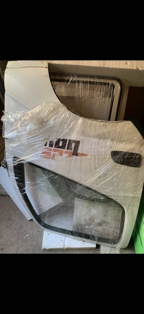 Elado! Komplett Ajto bontott jobb oldali! Toyota Dyna